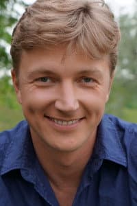 Sergey Mukhin in Даже не думай 2: Тень независимости