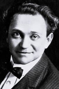 Max Asher in The Mystery Pilot
