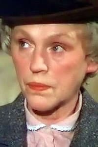 Edith Volkmann in Der gute Mensch von Sezuan