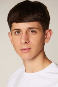 Pau Márquez in Hermanos