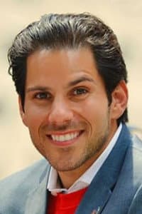 Mike Dusi in Difficult to Stay Alive and Die