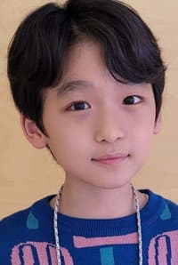 Shin Seo-woo in 조립식 가족