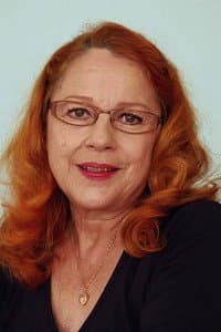 Laila Räikkä in Jäähyväiset presidentille