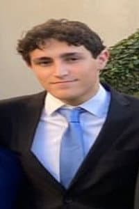 Moisés Sacal in CRUZ