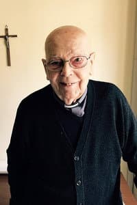 Gabriele Amorth in Padre Amorth - L'esorcista