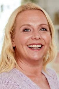 Linn Skåber in Staying Alive