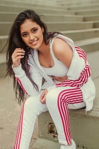 Shivani Paliwal in NOW UNITED Forever United - Live in São Paulo