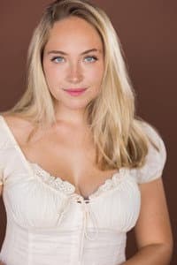 Kayleigh Anne Ruller in Mott & Spy