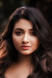 Mirnaa in Crazy Fellow