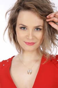 Diana Cavallioti in 9 povesti de dragoste si ura in izolare