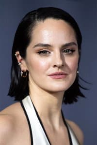 Noémie Merlant in République