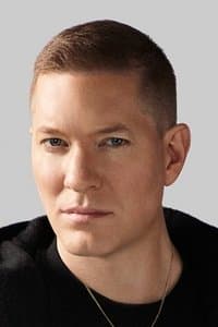 Joseph Sikora in White Alligator