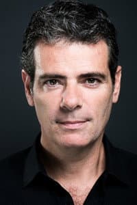 Olivier Bouana in Le Repas des fauves
