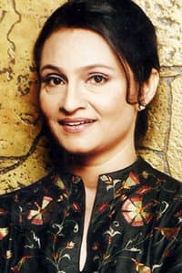 Praveena Deshpande in Crazy Cukkad Family