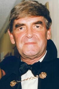 Derek Nimmo in Coast of Skeletons