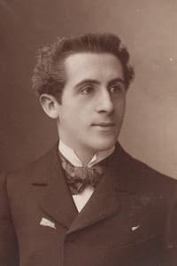 Émile Dehelly in La Femme Fatale