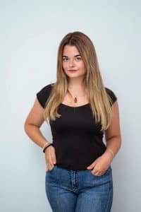 Lucía Pérez Sierra in Abbiocco