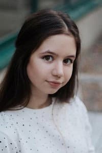 Luiza-Gabriela Brovina in Переводчик