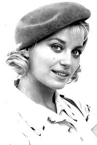 Laura Trotter in La giacca verde