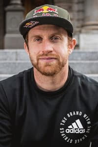 Danny MacAskill in Nuit de la glisse: At the Very Last Moment