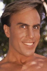 Lee Jennings in Horse Hung