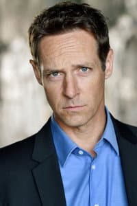 Christopher Rob Bowen in Extraction