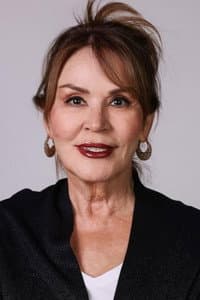 Nurhan Özenen in Ezel