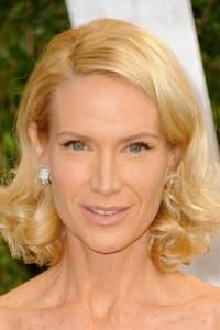 Kelly Lynch in Dead Man's Wire