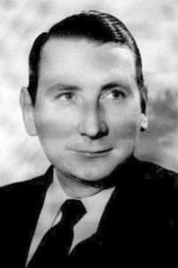 Alfred Adam in Le fils de Caroline chérie