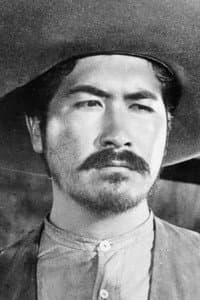 Noé Murayama in Ladrones de niños