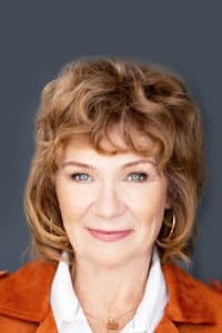Beverley Elliott in One Mile: Chapter One