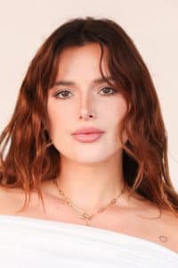 Bella Thorne in The Trainer