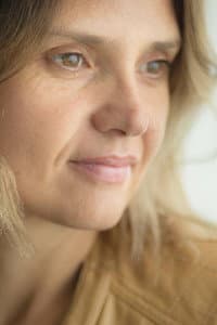 Anahí Hoeneisen in Agujero Negro