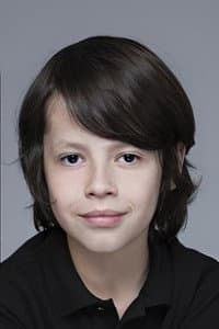 Hayden Meyenberg in Las oscuras primaveras