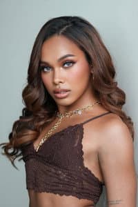 Awra Briguela in Mudrasta: Ang Beking Ina
