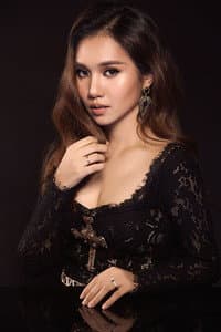 Mai Bảo Ngọc in Hoán Đổi