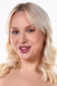 Vera Jarw in Lessons in Pussy
