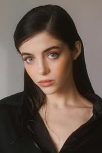 Eve Ryan in Dímelo Bajito
