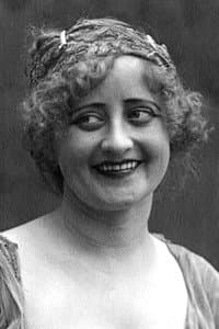 Eleanor Caines in The Dream of a Moving Picture Director