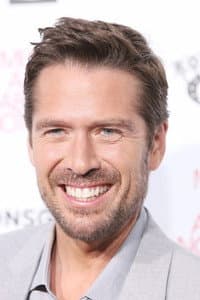 Alexis Denisof in La Neige et le Feu