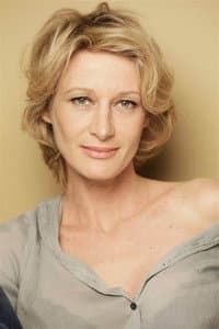 Astrid Whettnall in Nos patriotes