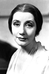 Lynn Fontanne in Second Youth