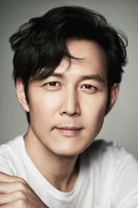Lee Jung-jae in New World