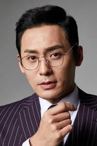 Choi Dae-hoon in 세작, 매혹된 자들