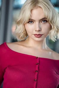 Elle Alexander in Devil's Island