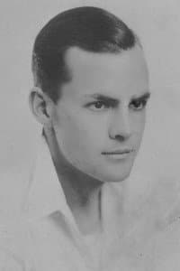 Carroll Nye in The Perfect Crime