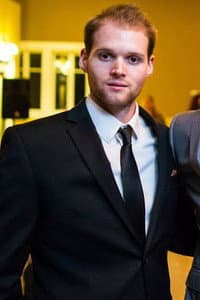 Jesse Lee Keeter in Brides to Be