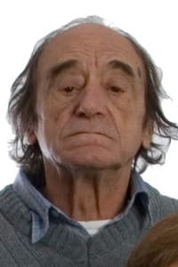 Oscar Núñez in El hombre que corría tras el viento