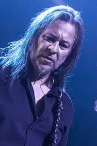 Eddie Jackson in Queensrÿche: Live Evolution