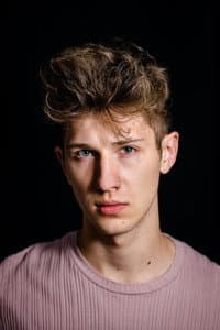 Mateusz Ciawłowski in #Jestem M. Misfit